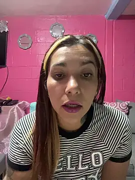 Snapshot of emperatrixsex chatting on 08/01/26, 03:06 emperatrixsex online show from 08/01/26, 03:06