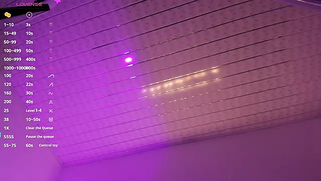 Snapshot of Zahra_milks chatting on 11/23/25, 01:33 Zahra milks online show from 11/23/25, 01:33