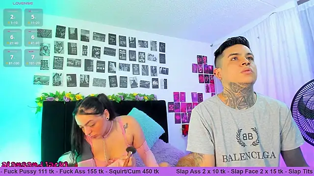 Snapshot of Sarahandzack chatting on 09/11/25, 11:43 Sarahandzack online show from 09/11/25, 11:43