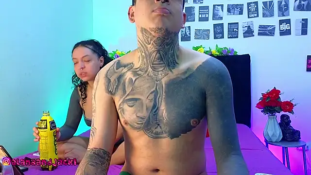 Snapshot of Sarahandzack chatting on 09/22/25, 03:25 Sarahandzack online show from 09/22/25, 03:25