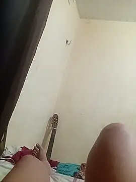 Snapshot of Ravena2290 chatting on 01/12/26, 04:18 Ravena2290 online show from 01/12/26, 04:18