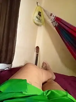 Snapshot of Ravena2290 chatting on 01/18/26, 11:47 Ravena2290 online show from 01/18/26, 11:47