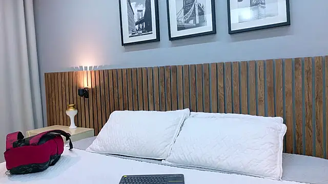 luna roja25 online show from 02/10/26, 02:43