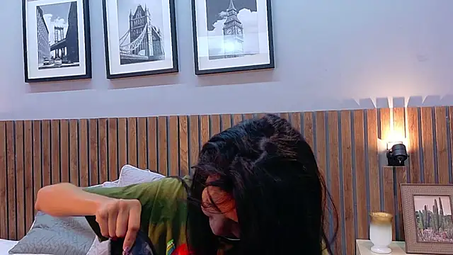 luna roja25 online show from 02/26/26, 12:59