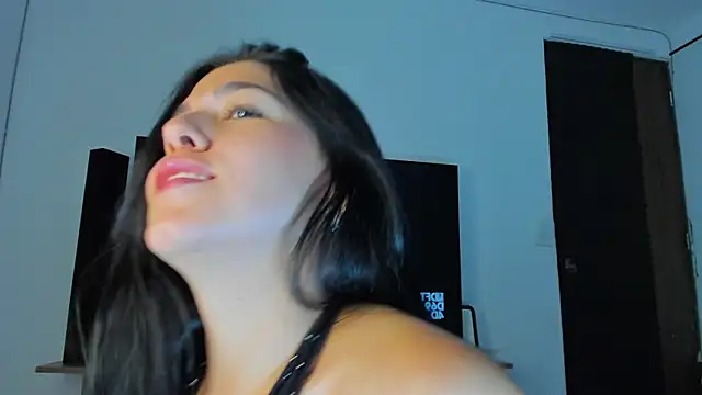 tianastone  online show from 11/07/25, 02:22