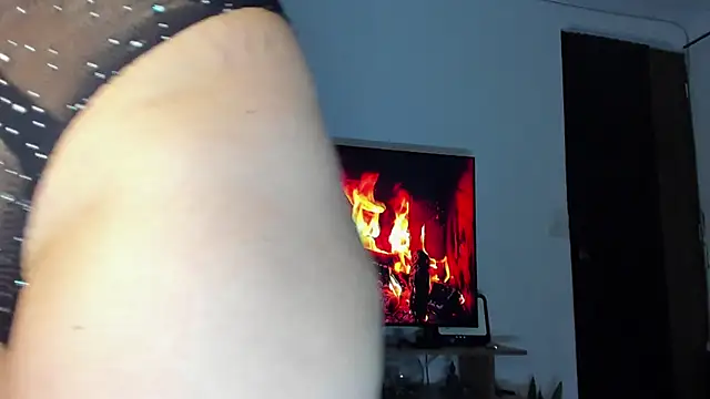 tianastone  online show from 12/04/25, 02:10