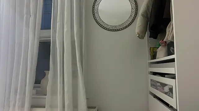KayleeBella online show from 05/13/26, 08:27