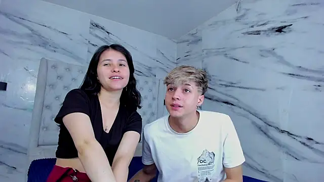 Snapshot of Ari_and_Storm chatting on 09/27/25, 02:11 Ari and Storm online show from 09/27/25, 02:11