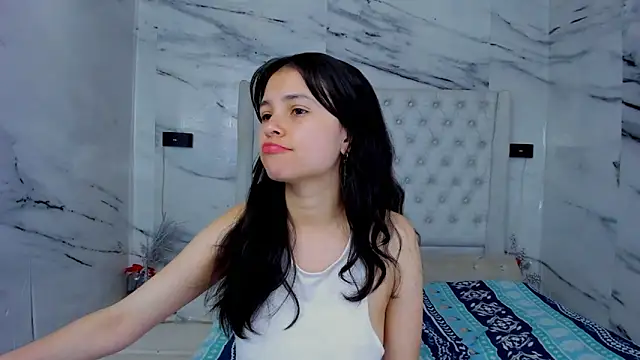 Snapshot of Ari_and_Storm chatting on 10/04/25, 01:53 Ari and Storm online show from 10/04/25, 01:53