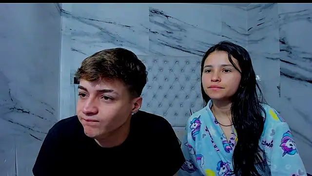 Snapshot of Ari_and_Storm chatting on 12/01/25, 01:38 Ari and Storm online show from 12/01/25, 01:38