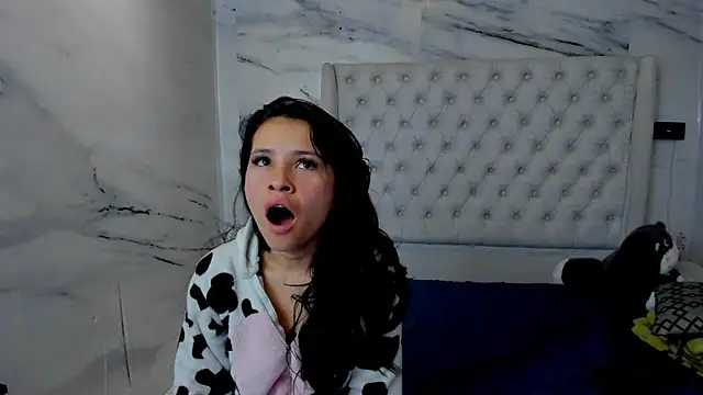 Ari and Storm online show from 01/09/26, 02:09