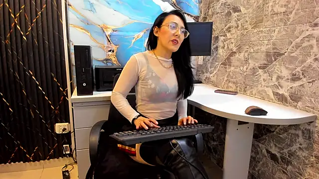 Scarlett 14  online show from 09/18/25, 03:19