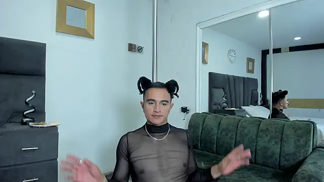 LiamDeep online show from 09/11/25, 10:10