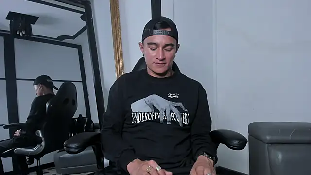 LiamDeep online show from 09/30/25, 04:50