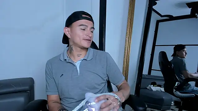 LiamDeep online show from 10/03/25, 07:44