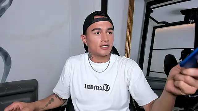 LiamDeep online show from 10/04/25, 06:39