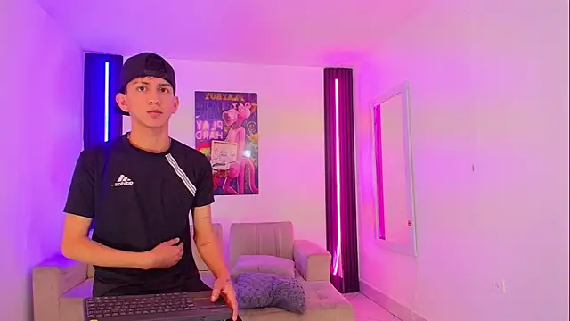 Snapshot of Marcus_and_Tony chatting on 06/22/26, 09:12 Marcus and Tony online show from 06/22/26, 09:12