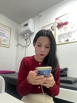 Baby-mmm online show from 11/28/25, 11:46