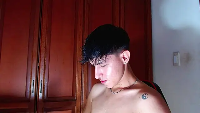 rowanbigboy23 online show from 09/16/25, 02:23