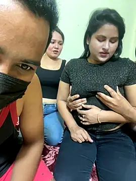 Snapshot of stargroup chatting on 11/29/25, 10:29 stargroup online show from 11/29/25, 10:29