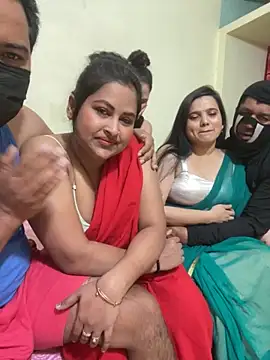 Snapshot of stargroup chatting on 12/14/25, 11:04 stargroup online show from 12/14/25, 11:04