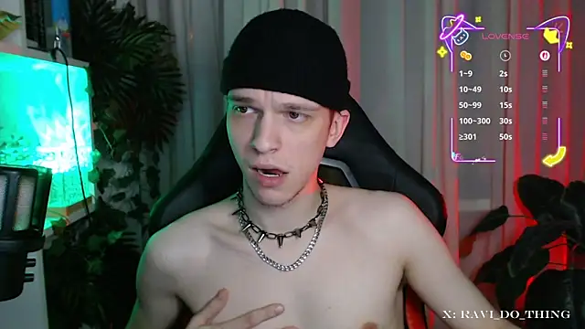 frozen boy online show from 11/13/25, 04:06