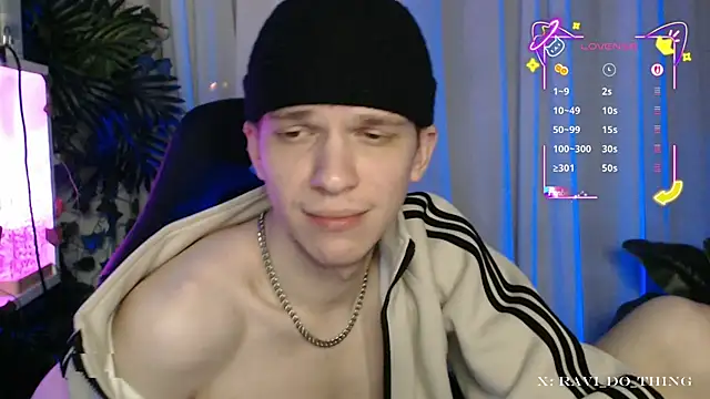 frozen boy online show from 11/17/25, 12:27