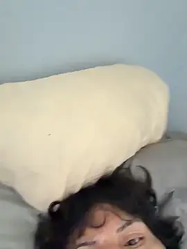 Snapshot of Lunablu13 chatting on 02/14/26, 02:47 Lunablu13 online show from 02/14/26, 02:47