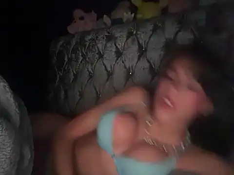 Snapshot of Renita2007x chatting on 11/27/25, 06:43 Renita2007x online show from 11/27/25, 06:43