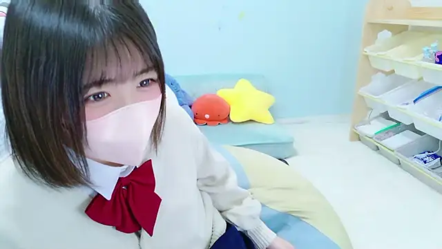 Snapshot of Hinata_Sun chatting on 11/16/25, 11:27 Hinata Sun online show from 11/16/25, 11:27