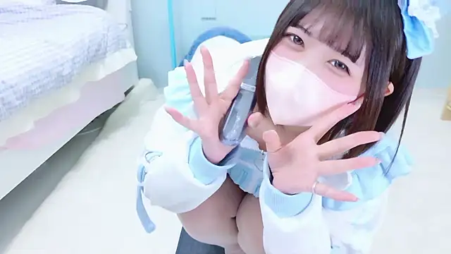 Snapshot of Hinata_Sun chatting on 11/17/25, 03:51 Hinata Sun online show from 11/17/25, 03:51