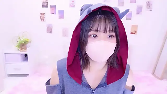 Snapshot of Hinata_Sun chatting on 11/25/25, 04:29 Hinata Sun online show from 11/25/25, 04:29