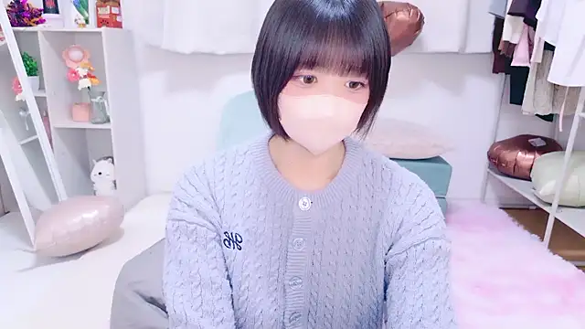 Hinata Sun online show from 02/19/26, 03:41