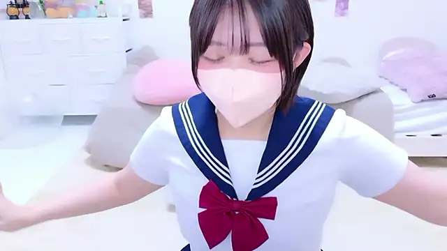 Hinata Sun online show from 06/18/26, 12:53