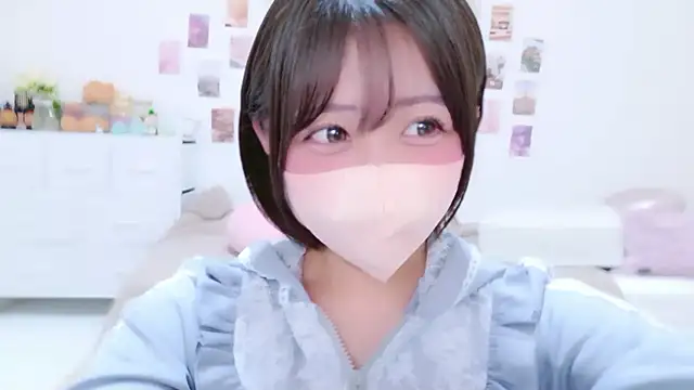 Hinata Sun online show from 06/25/26, 12:09