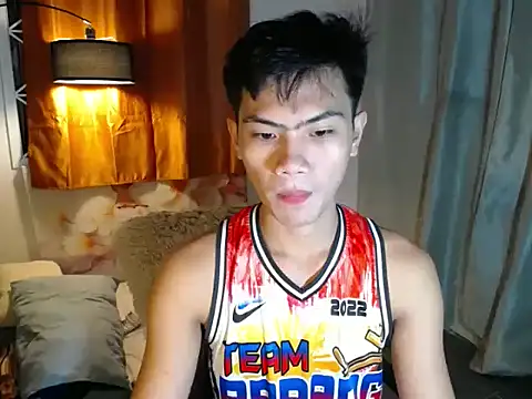 Snapshot of alex_cummer chatting on 04/02/26, 12:47 alex cummer online show from 04/02/26, 12:47