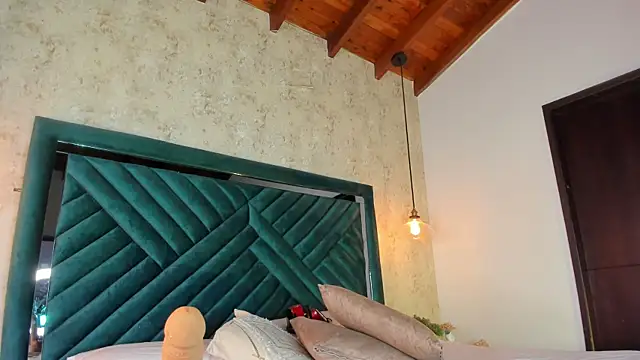 Sofi Moreno online show from 12/03/25, 11:52