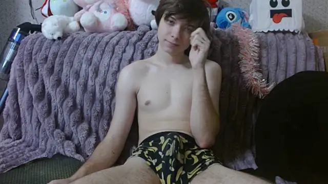 Snapshot of hilt_on_ chatting on 12/18/25, 08:53 hilt on online show from 12/18/25, 08:53