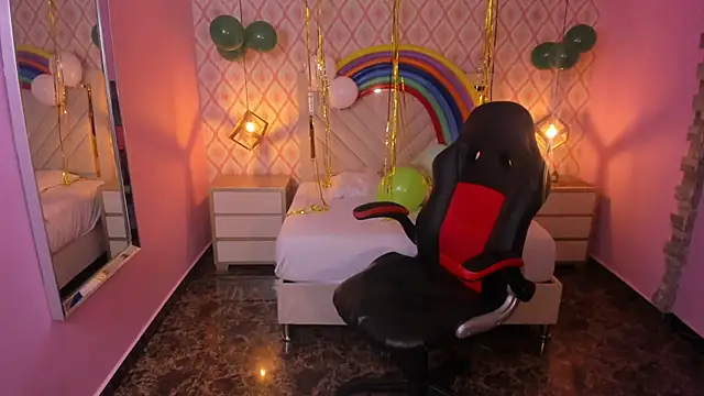 CHRISTY TEIGEN4 online show from 03/17/26, 07:50