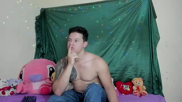 EclipseandFlame online show from 12/04/25, 01:53