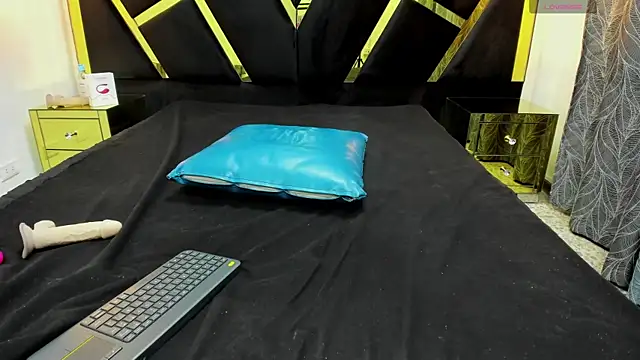 agatha fit online show from 06/23/26, 01:14