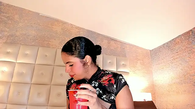 SheyLopez online show from 05/03/26, 03:12