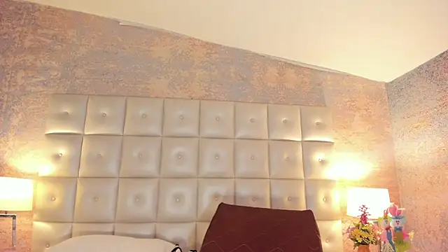 SheyLopez online show from 05/12/26, 03:14