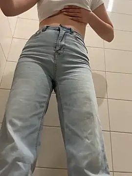 Cumonmme online show from 11/08/25, 08:07