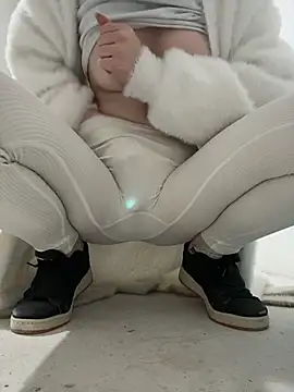 Cumonmme online show from 11/28/25, 08:11