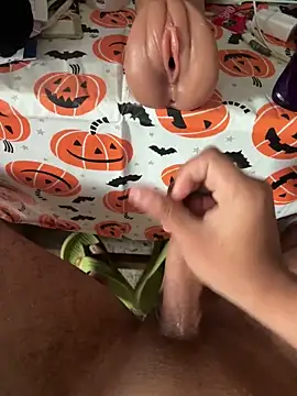 Snapshot of VRGUD0N19cm chatting on 02/21/26, 10:22 VRGUD0N19cm online show from 02/21/26, 10:22