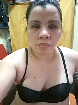 hotlyn45 online show from 10/30/25, 01:18