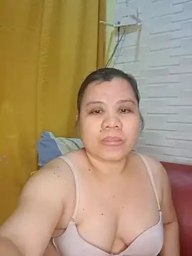 hotlyn45 online show from 02/15/26, 01:31