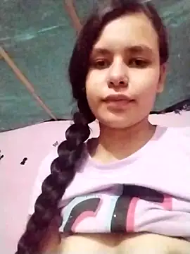 Snapshot of marisolcardona chatting on 10/14/25, 12:11 marisolcardona online show from 10/14/25, 12:11