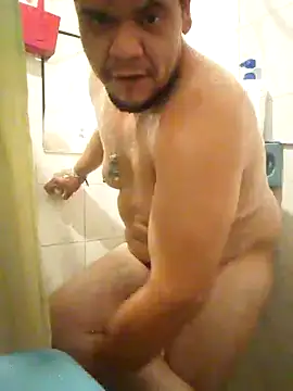 Snapshot of Maniakone chatting on 10/22/25, 03:07 Maniakone online show from 10/22/25, 03:07